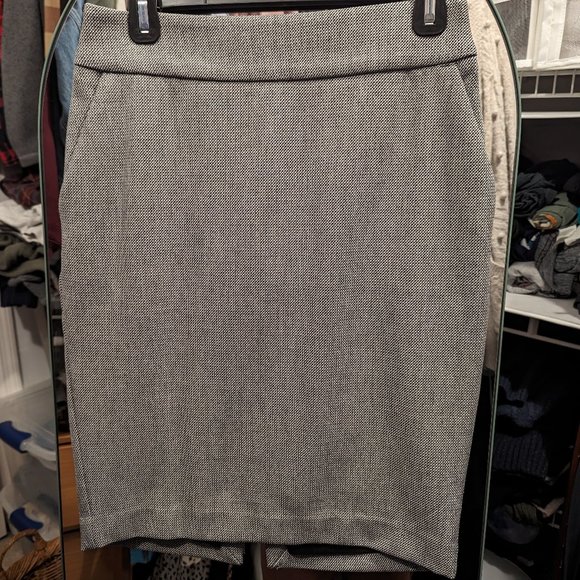 Express Dresses & Skirts - Express suit skirt